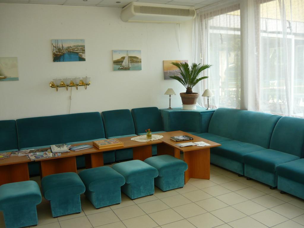 Hotel Kenese Balatonkenese Exterior foto