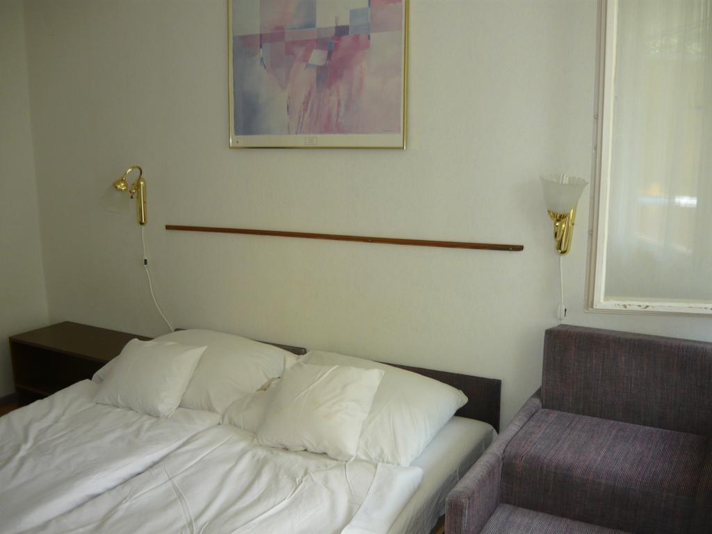 Hotel Kenese Balatonkenese Habitación foto