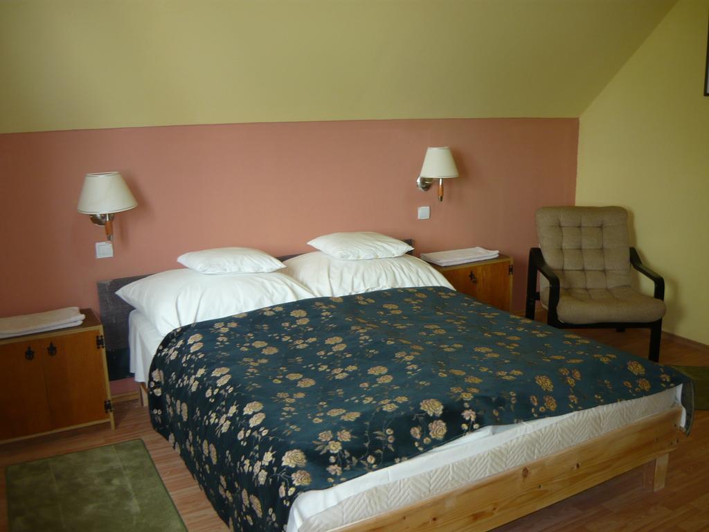 Hotel Kenese Balatonkenese Habitación foto