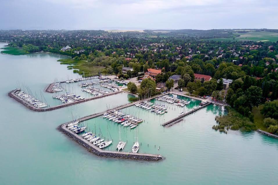 Hotel Kenese Balatonkenese Exterior foto